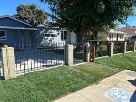 Building Photo - 5932 Bartlett Ave