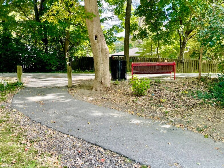 Building Photo - 1015 Northview Avenue