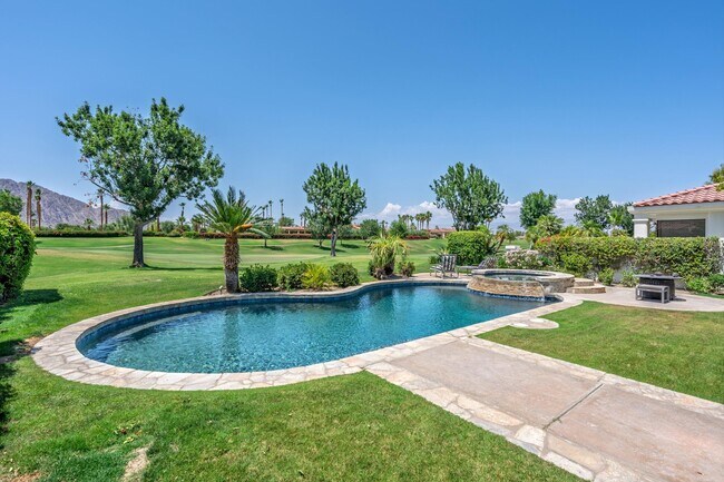 Building Photo - 57461 Spanish Hills Ln