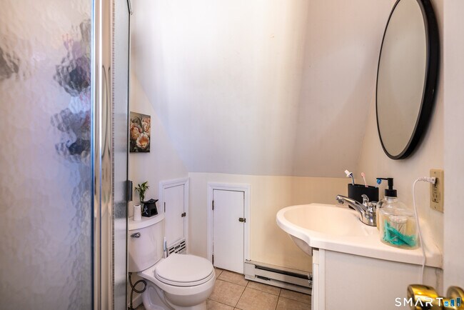 Building Photo - 795 Brewster St