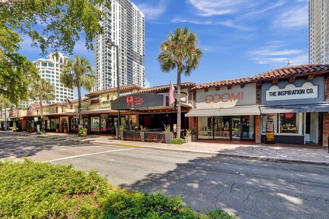 Building Photo - 3020 Seville St