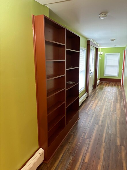 Building Photo - 39 Pitkin St