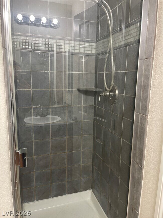 Building Photo - 10947 Toscano Gardens St