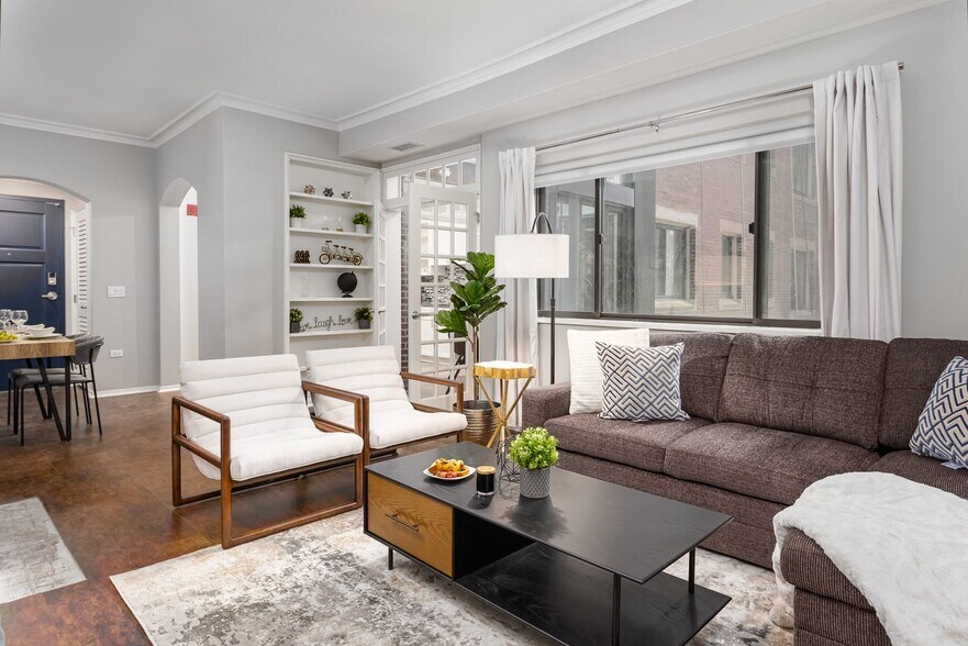 Building Photo - 2211 E 67th St