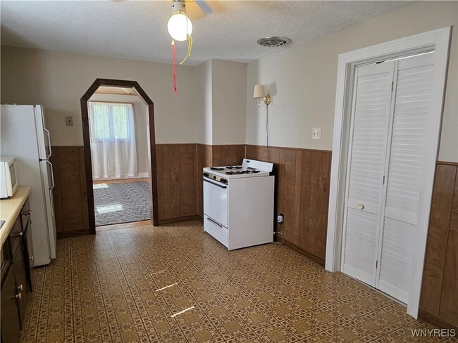 Building Photo - 53 Brandel Ave
