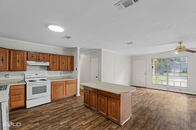 Building Photo - 1136 N Southland Park Dr