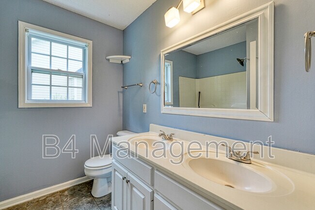Building Photo - 208 Cotton Creek Dr