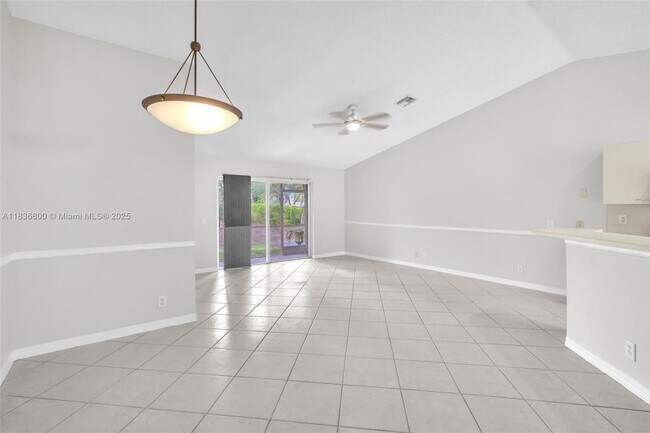 Building Photo - 1617 Zenith Way