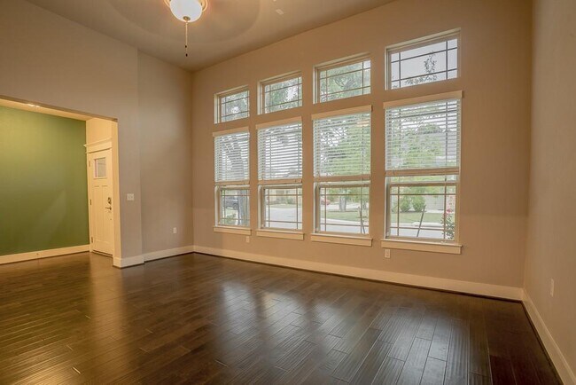 Building Photo - 10604 Wills Lp