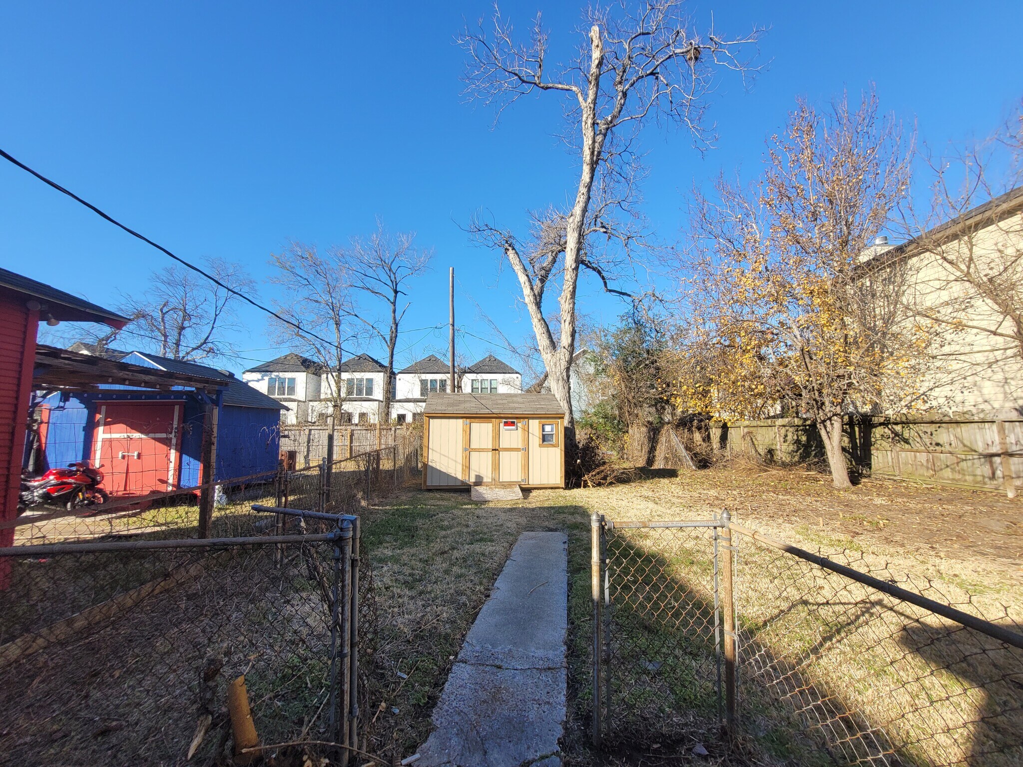Building Photo - 317 E 39th St
