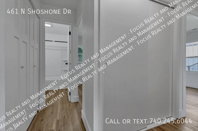 Building Photo - 461 N Shoshone Dr