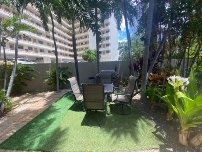 Building Photo - (INCLUDING UTILITIES, A/C & INTERNET) Studio Unit with 1 parking available Waikiki Marina!!