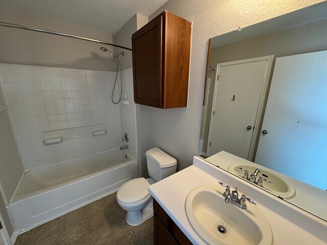 Building Photo - 6733 Plains Crest Dr