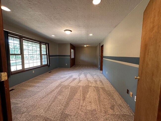 Building Photo - *COMING SOON* Spacious Home on 2 acres in the countryside of Sheridan