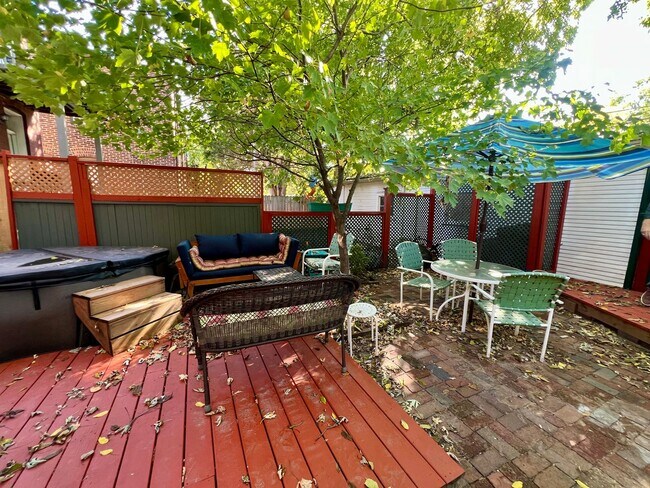 Building Photo - 4248 Botanical Ave