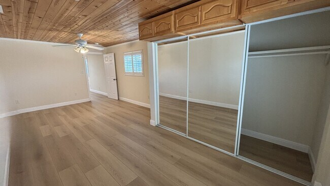 Building Photo - 8096 Juniper Ave