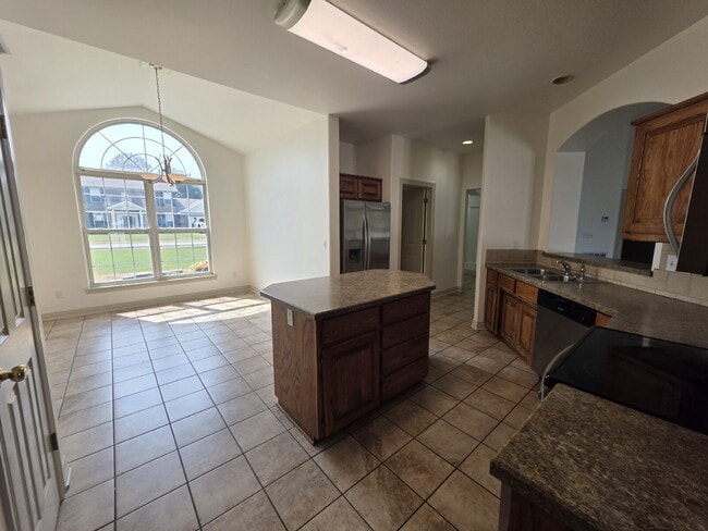 Building Photo - 302 Cross Creek Dr