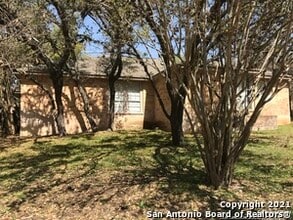 Building Photo - 2101 Ledge View St