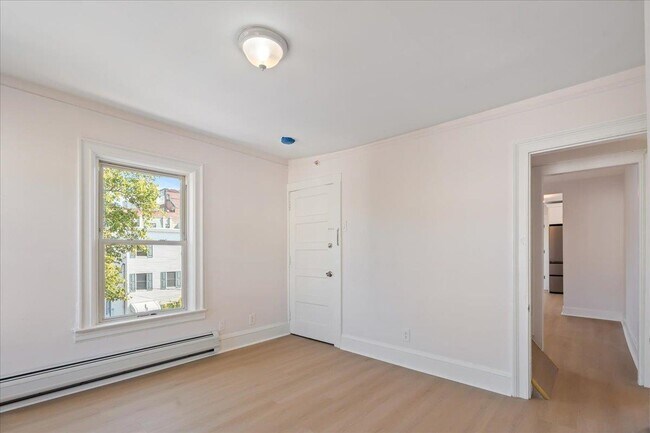 Building Photo - 230 Brunswick St