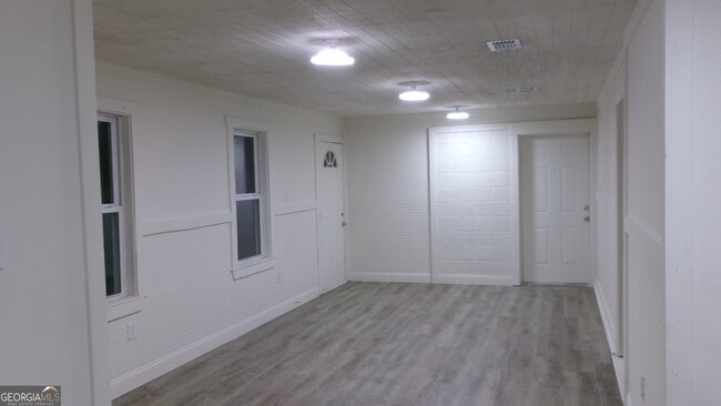 Building Photo - 17827 Hwy 129