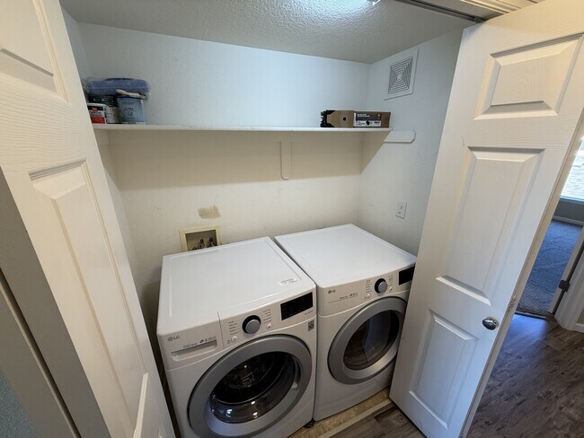 Building Photo - 5551 W 29th St