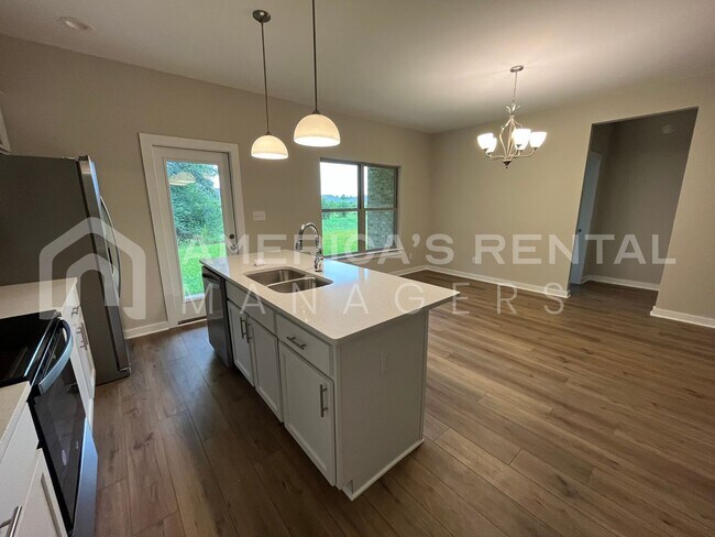 Building Photo - Home for Rent in Foley, AL!!! Available to View Now!!!