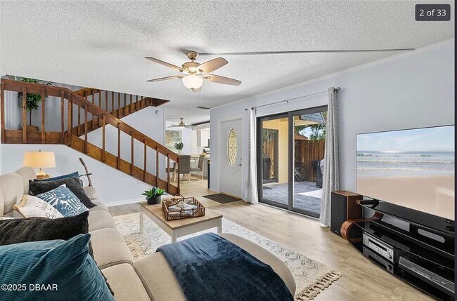 Building Photo - 3808 Saxon Dr