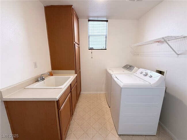 Building Photo - 10746 Palliser Bay Dr