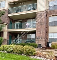 Building Photo - 3865 S Dayton St