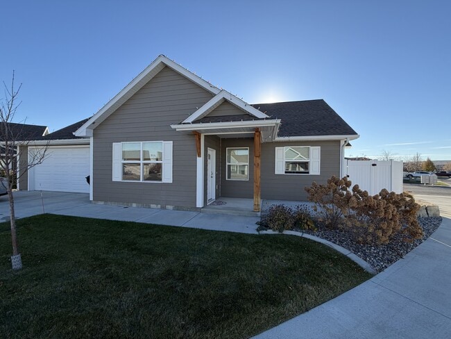 Primary Photo - 1405 Harmony Ct