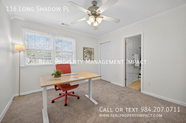 Building Photo - 116 Long Shadow Pl