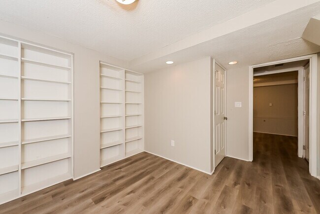 Building Photo - 3091 Ashbury Ln