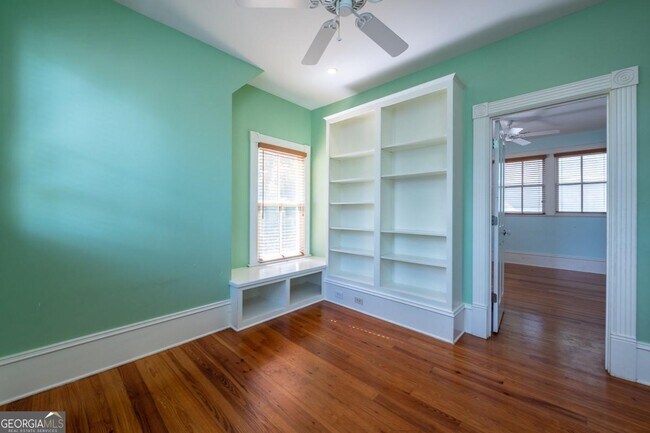 Building Photo - 765 Woodland Ave SE