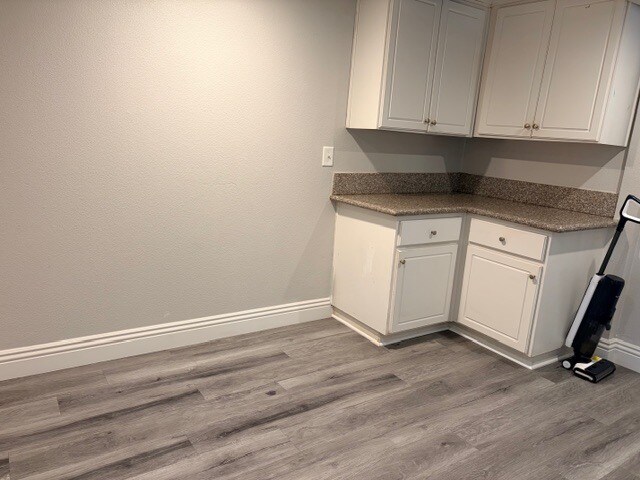 Dining Area - 512 S Belle Ave