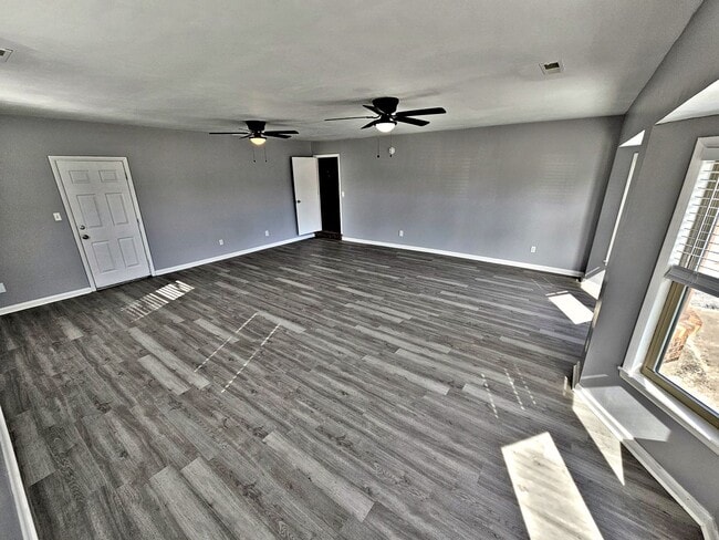 Building Photo - ***Move In Special***HOUSE FOR RENT - PRIC...