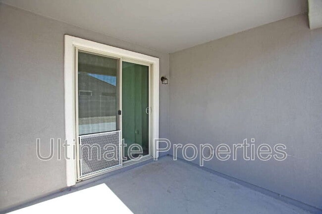 Building Photo - 10966 W Melvin St