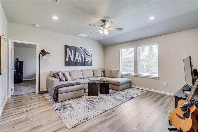 Building Photo - 7213 Adler Dr