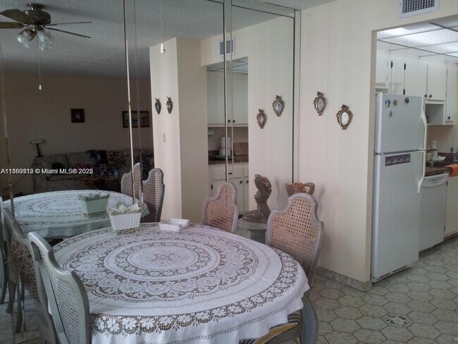 Building Photo - 250 174th St