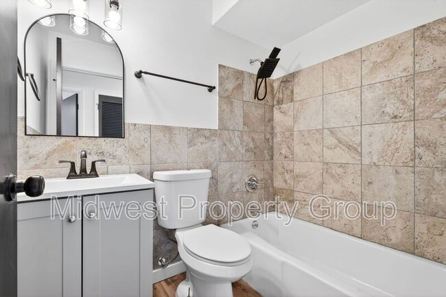 Building Photo - 5165 Westwood Dr