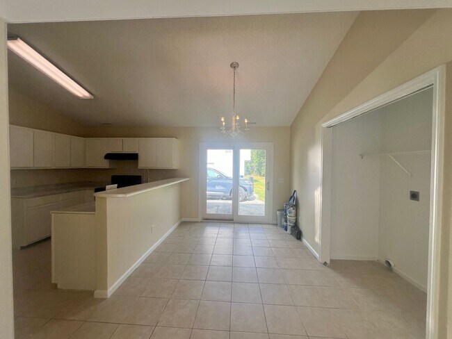 Building Photo - Freshley Painted! Updated Flooring! Pets o...