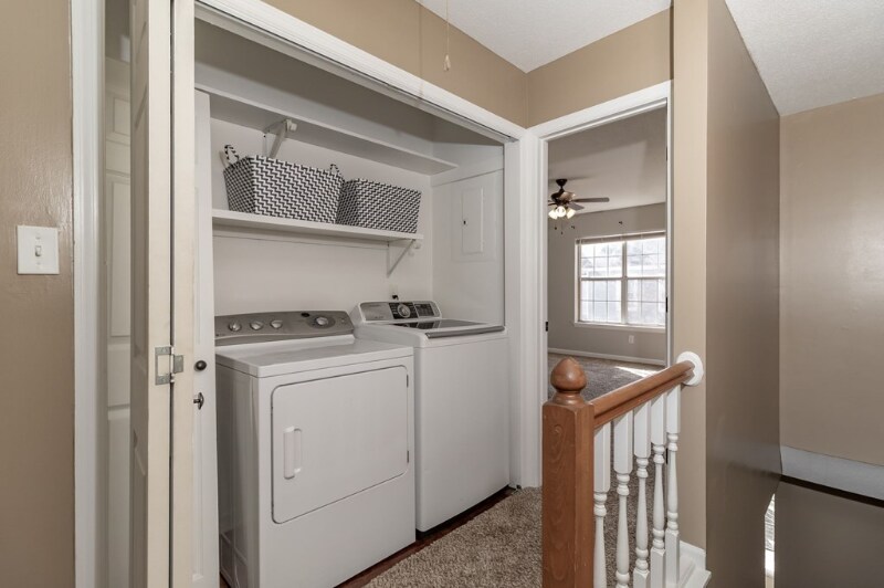 Building Photo - 2018 Briar Ct