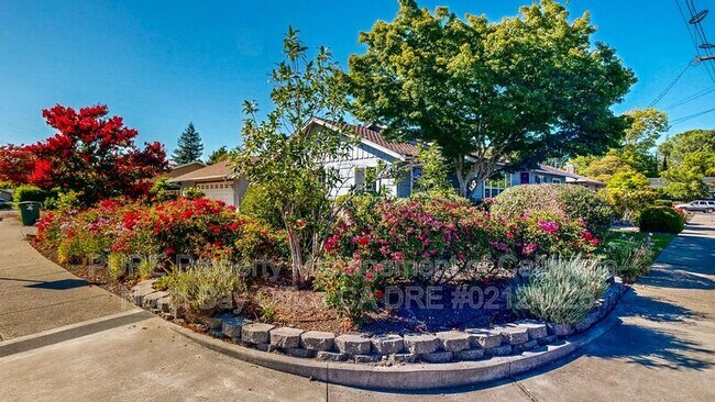 Building Photo - 1827 Creekside Rd