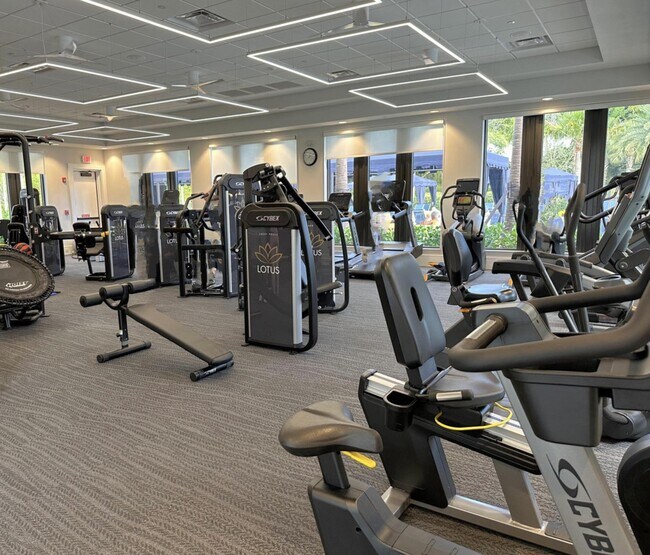 Building Photo - 17299 Pagoda Palms Dr