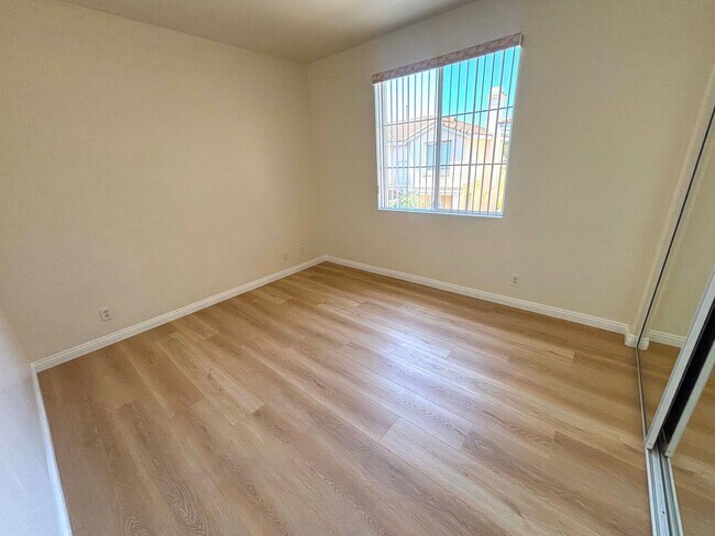 Building Photo - Very clean and upgraded 4 bedroom home in Buena Park