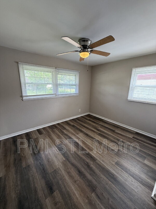 Building Photo - 10515 Renfrew Dr