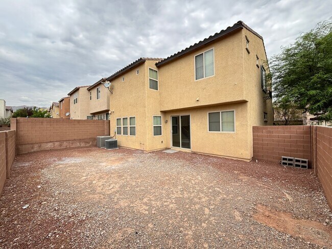 Building Photo - 10735 Knickerbocker Ave