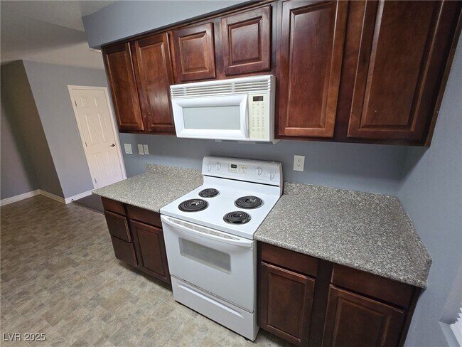Building Photo - 5060 Indian River Dr