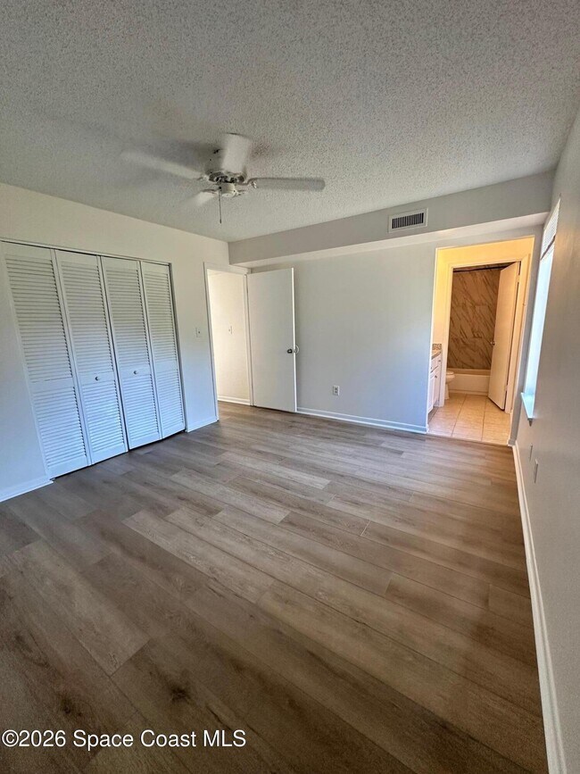 Building Photo - 3555 Sable Palm Ln