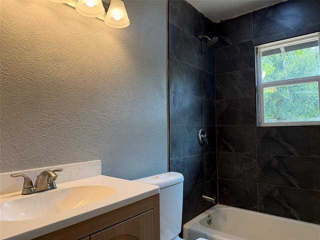 Building Photo - 2507 Normont Cir