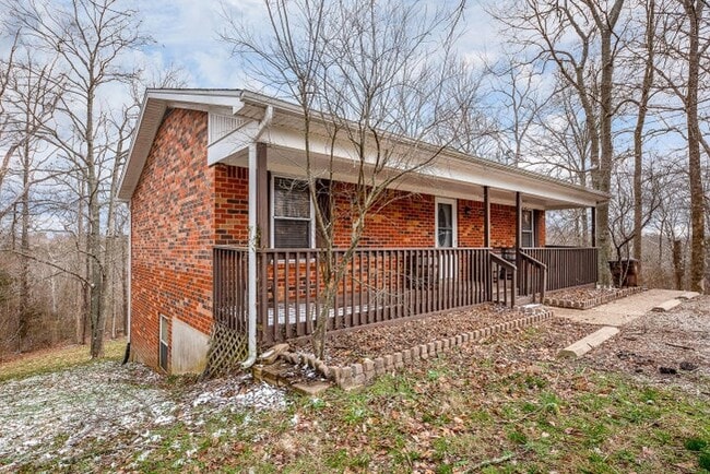 Building Photo - 340 Hillcrest Dr